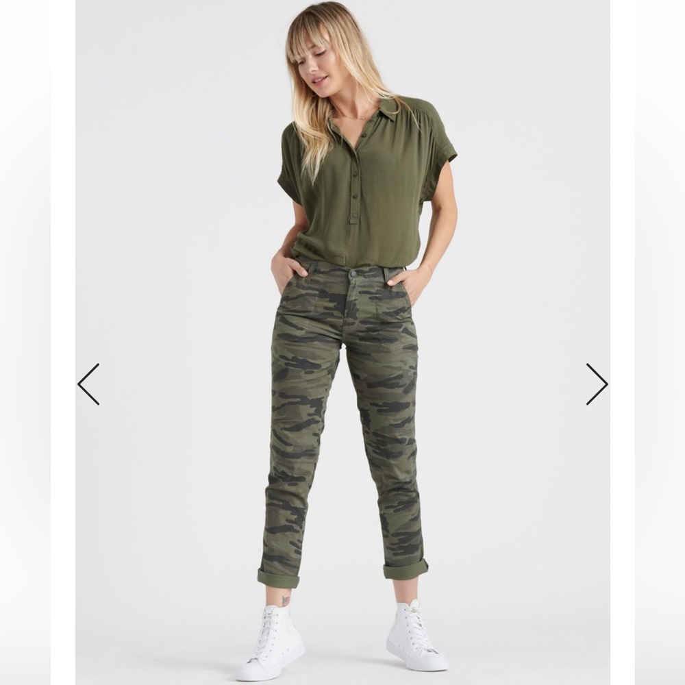 Lucky Brand | Drk Green Classic- The Cargo